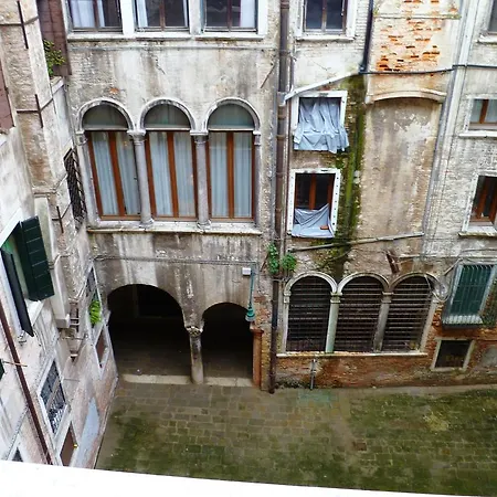 Venicein San Marco Apartman *